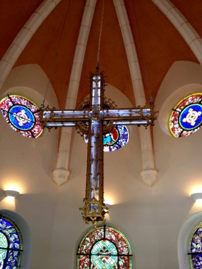 Christ en croix : apparitions à la chapelle du pecieux sang